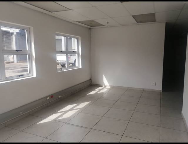 2,044M² FACTORY FOR SALE IN NEW GERMANY